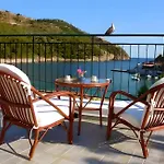 Dionos With Jacuzzi * 아소스