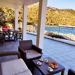 Dionos With Jacuzzi