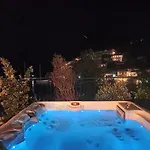 Dionos With Jacuzzi *