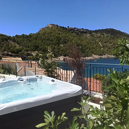 Holiday home Dionos