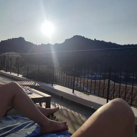 Dionos With Jacuzzi *