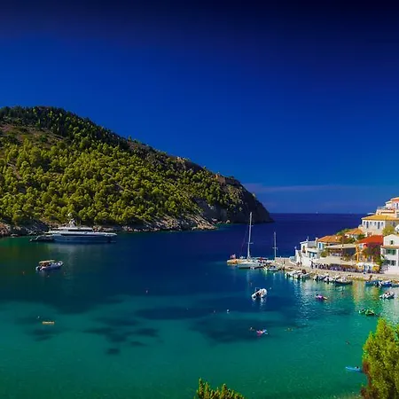 Dionos With Jacuzzi *