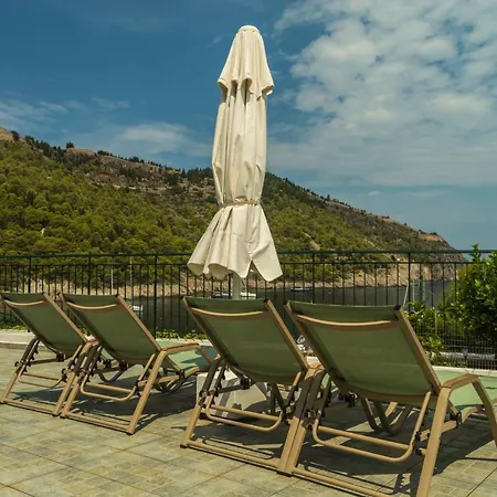 Case de vacanță Dionos With Jacuzzi Asos