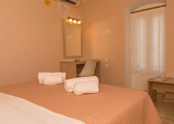 בית נופש Dionos With Jacuzzi *