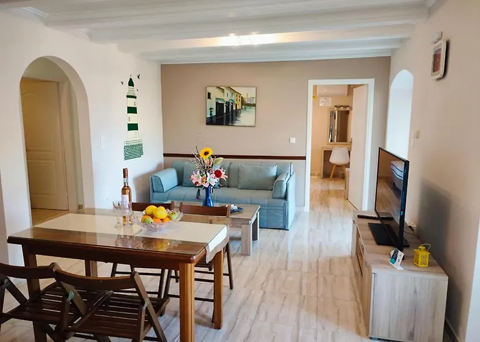 Dionos With Jacuzzi אסוס