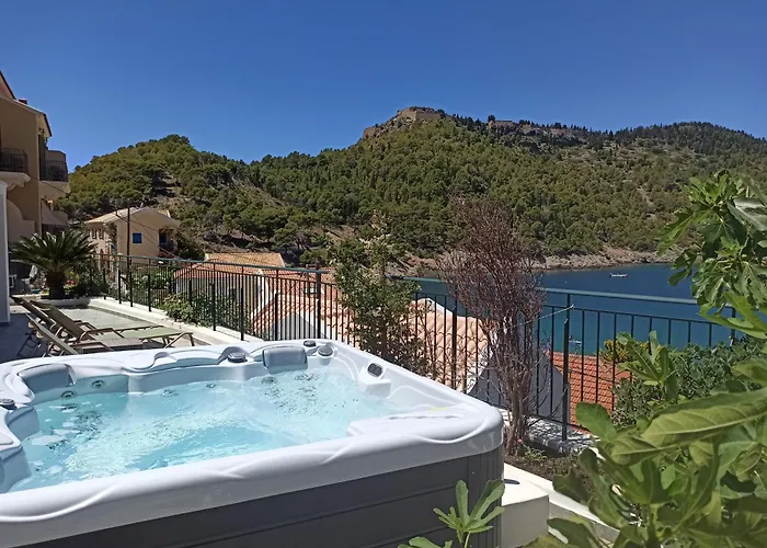 Dionos With Jacuzzi *