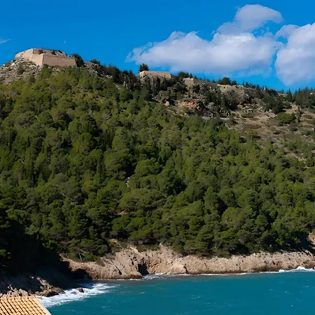 Dionos With Jacuzzi Asos