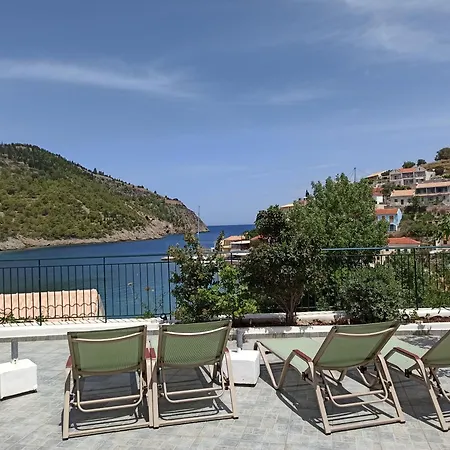 Dionos With Jacuzzi Prázdninový dům *