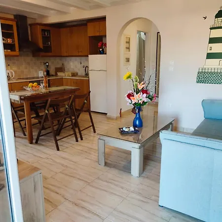 Prázdninový dům Dionos With Jacuzzi